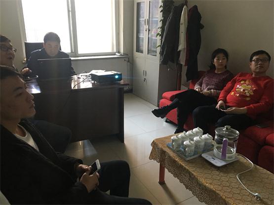 pp电子新闻“激情飞扬，，，，共谱绚烂”